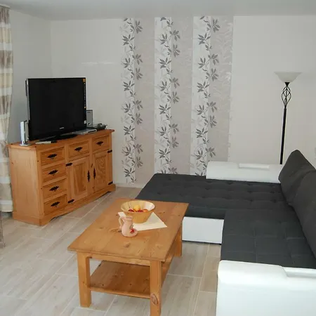 Apartment Ferienwohnung Am Schmollensee Pudagla