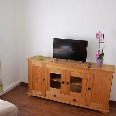 Ferienwohnung Am Schmollensee Apartment *